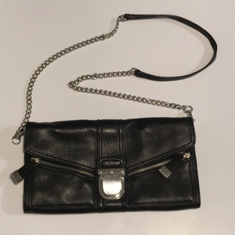 Preowned MICHAEL Michael Kors Black crossbody leather purse chain leather strap